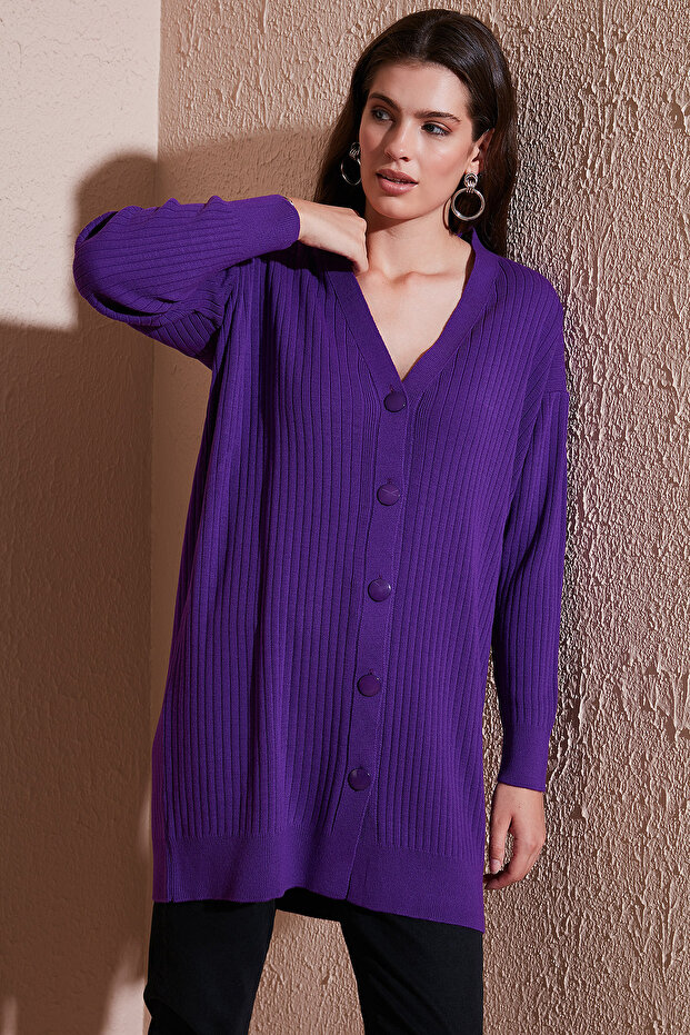 V-Neck Buttoned Long Knitwear Cardigan 4616040 Y
