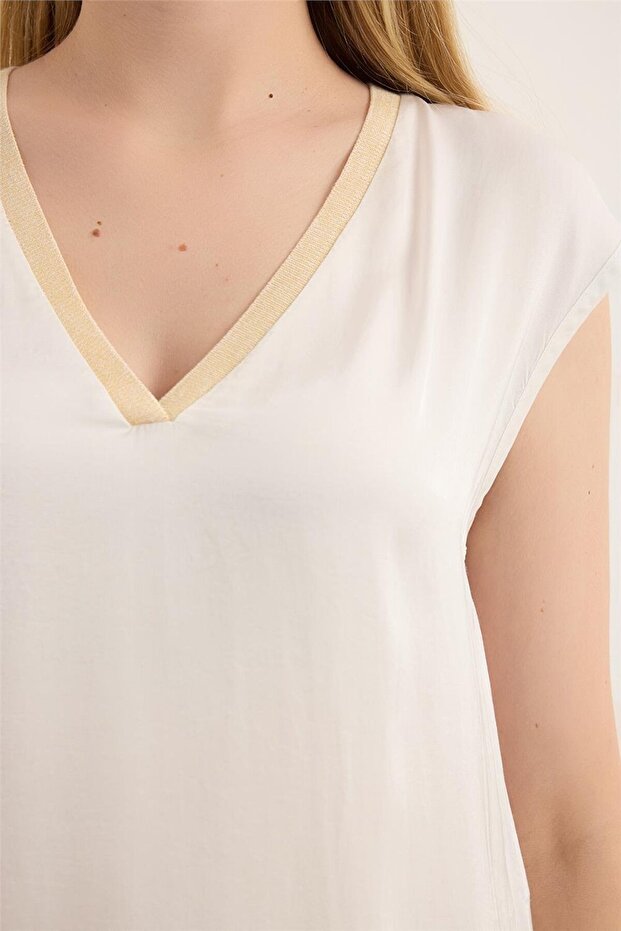 بلوزة مضلعة لامعة - 4