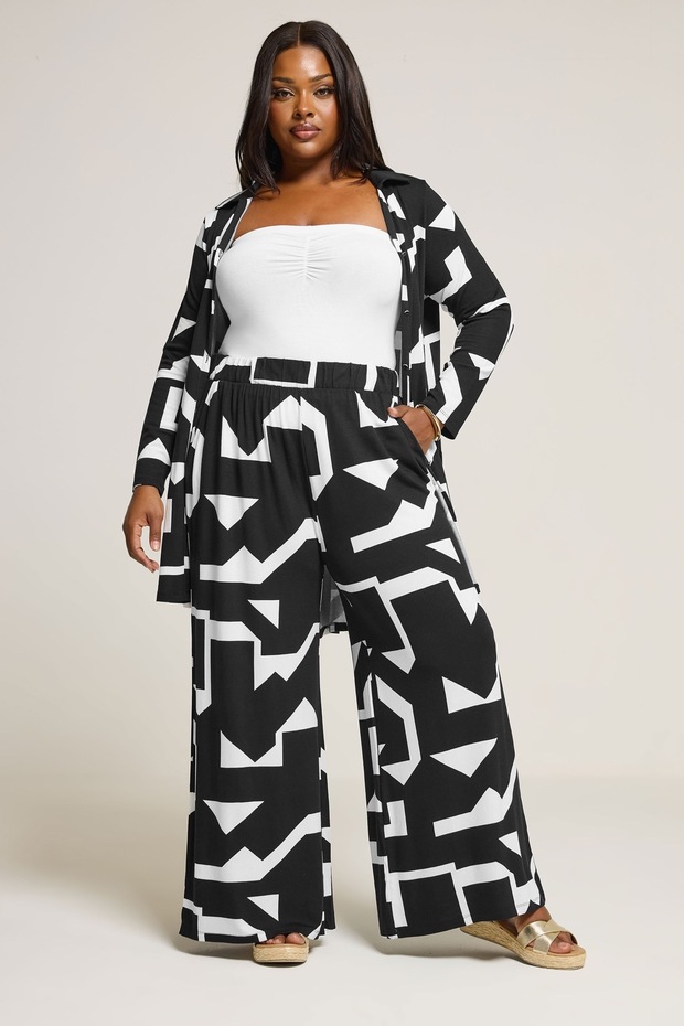Plus Size Elastic Waist Abstract Patterned Wide Leg Trousers with Pockets 304089