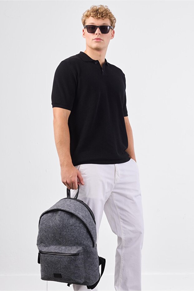 Men's slim fit polo collar black knit t-shirt