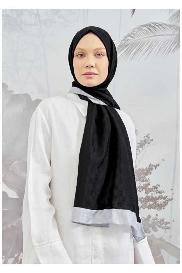 Monogram Check Pattern Shawl - 1