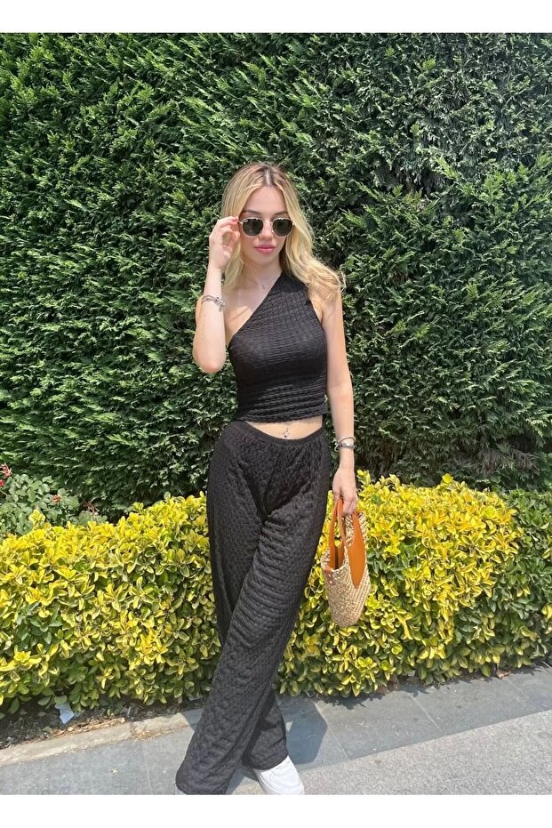 Women's Black One Shoulder Asymmetrical Cut Seersucker Textured Casual Summer Crop Blouse