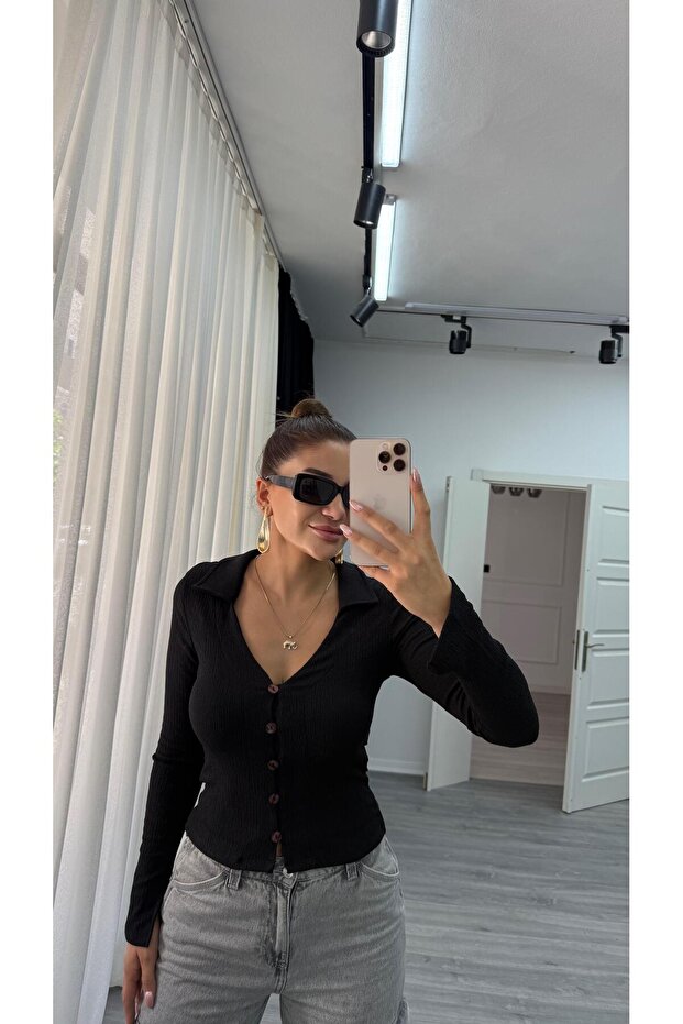 قميص بأكمام طويلة وقابل للتمدد مع أزرار أمامية - 3