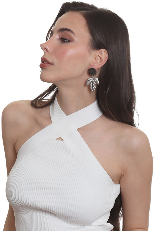 Kadın Çivili Model Yaprak Formlu Küpe - 5