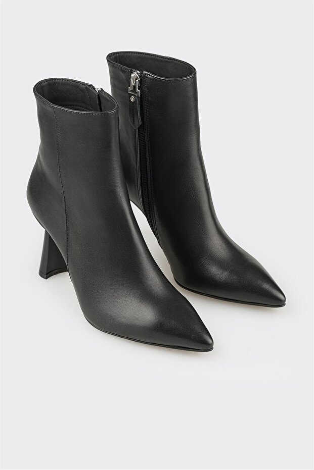 Siyah Deri Kadın Topuklu Bot - 2