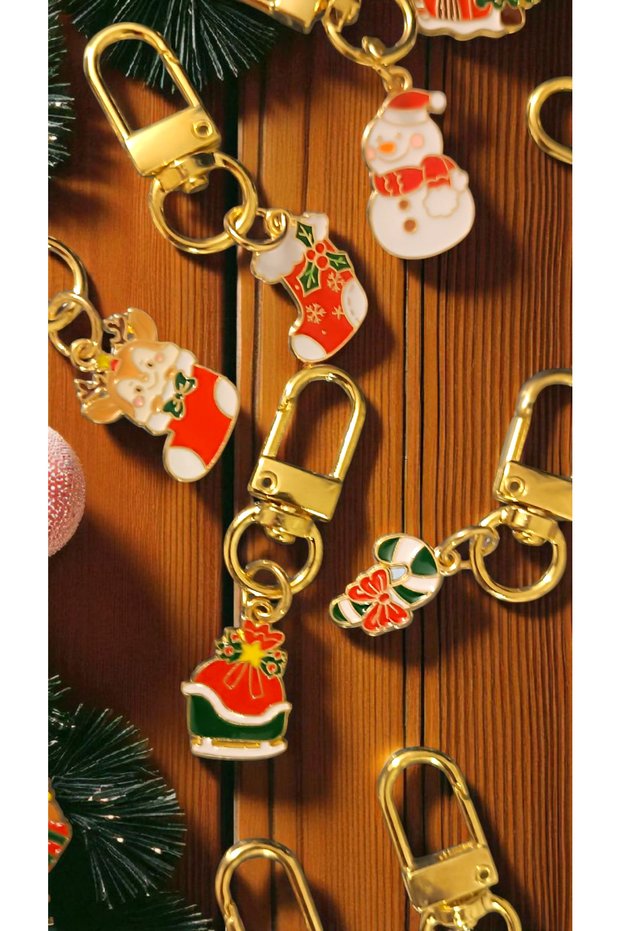 Set of 2 Metal Christmas Keychains