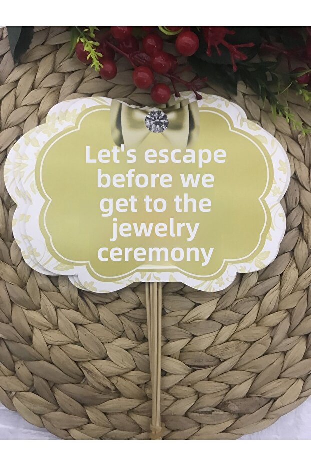 LET'S ESCAPE BEFORE THE JEWELERY CEREMONY... Speech Bubble 5 pieces