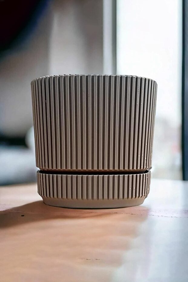 3 Adet Pera Kare Saksı No3 2,3 Litre Çok Renkli 16,6cm Plastik Kendinden Tabaklı Çiçek Saksısı - 4