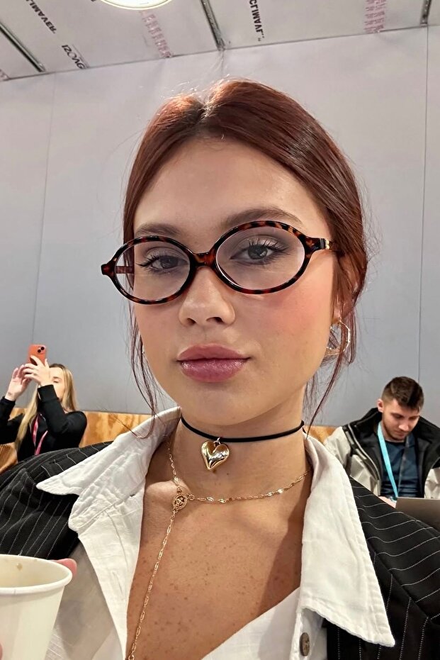 نظارات شاشة شفافة ذات إطار بيضاوي من Miux Leopard