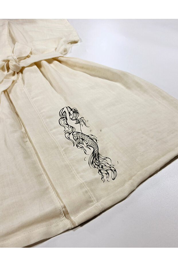 Ecru Color Low Sleeve Muslin Kimono with Black Linear Mermaid Design