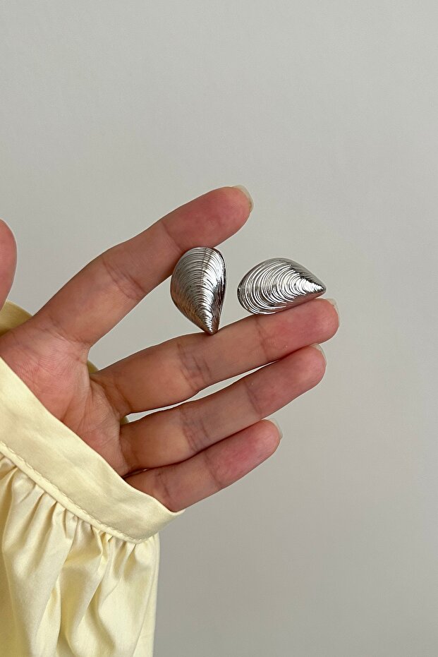 Mussel Earrings