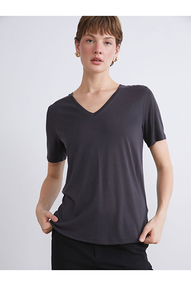 Esvab • Modern & Distinctive V Planting Modal Blend Women's T-Shirt