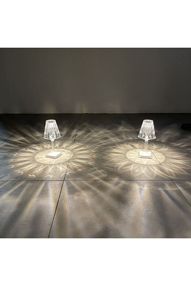 مصباح طاولة أكريليك ماسي فضي - 3