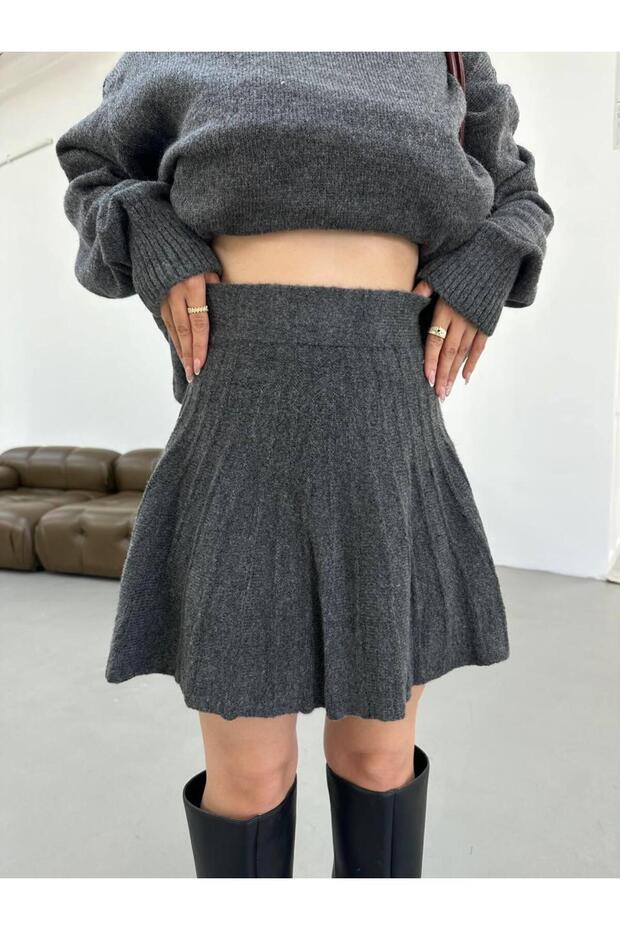 Dgn's Crocheted Mini Skirt with Crocheted Sweater with Crocheted Necklace Women's Top and Bottom Knitwear Set