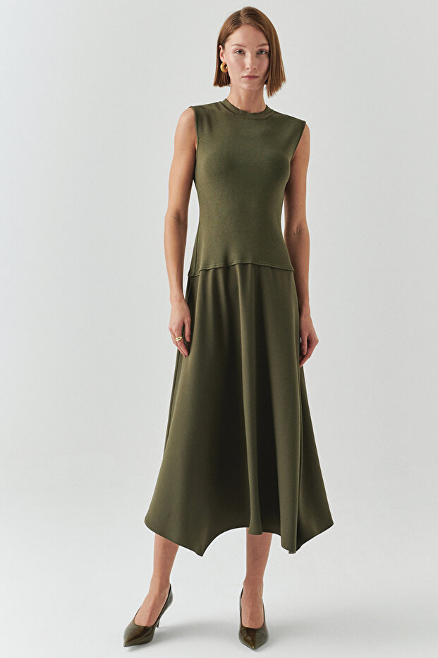 Crew Neck Knitwear Garnished Asymmetric Cut Slim Fit Midi Dress