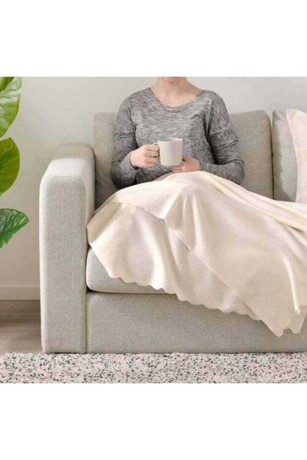 Cover, ivory-white, 120x160 cm