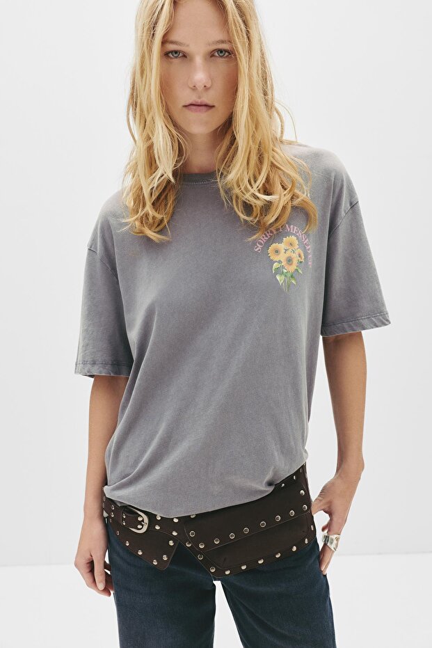 Çiçek buketi grafik baskılı t-shirt - 2