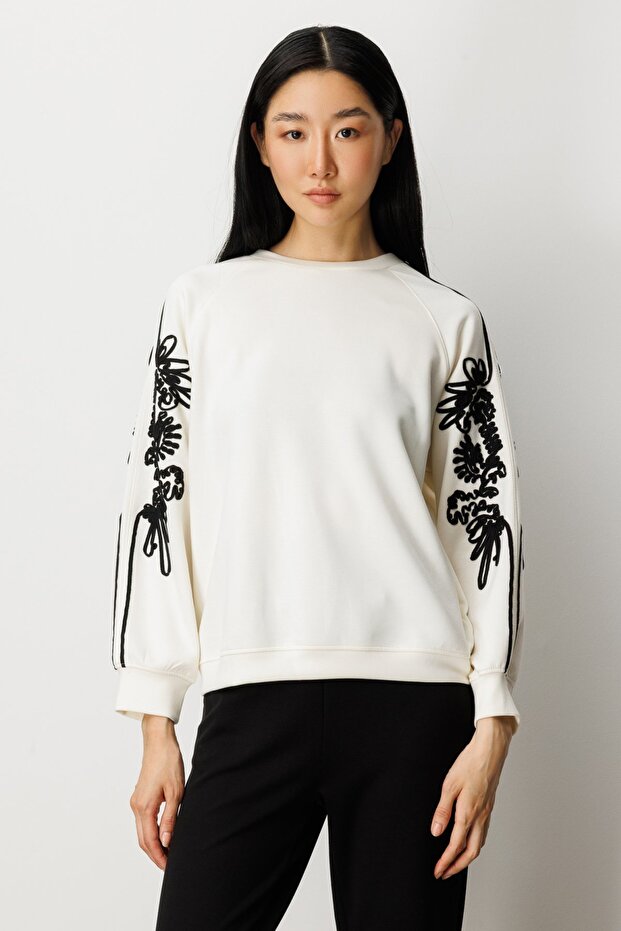 Kolları İşlemeli Sweat - 1