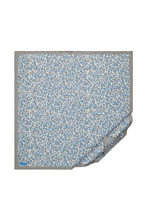 Gray Leopard Patterned Scarf - 1