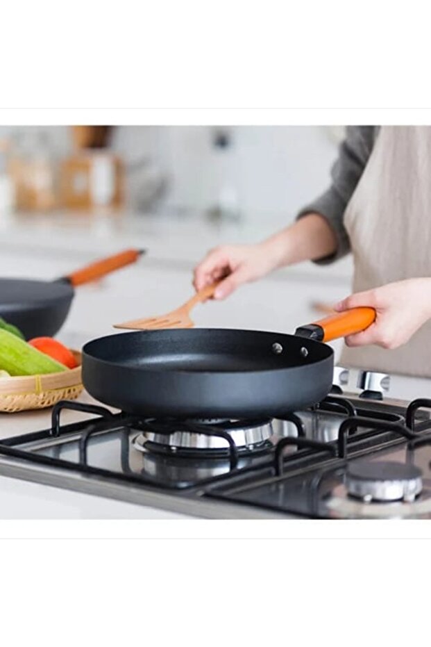 Holly Cast Iron Cookware 26cm Frying Pan