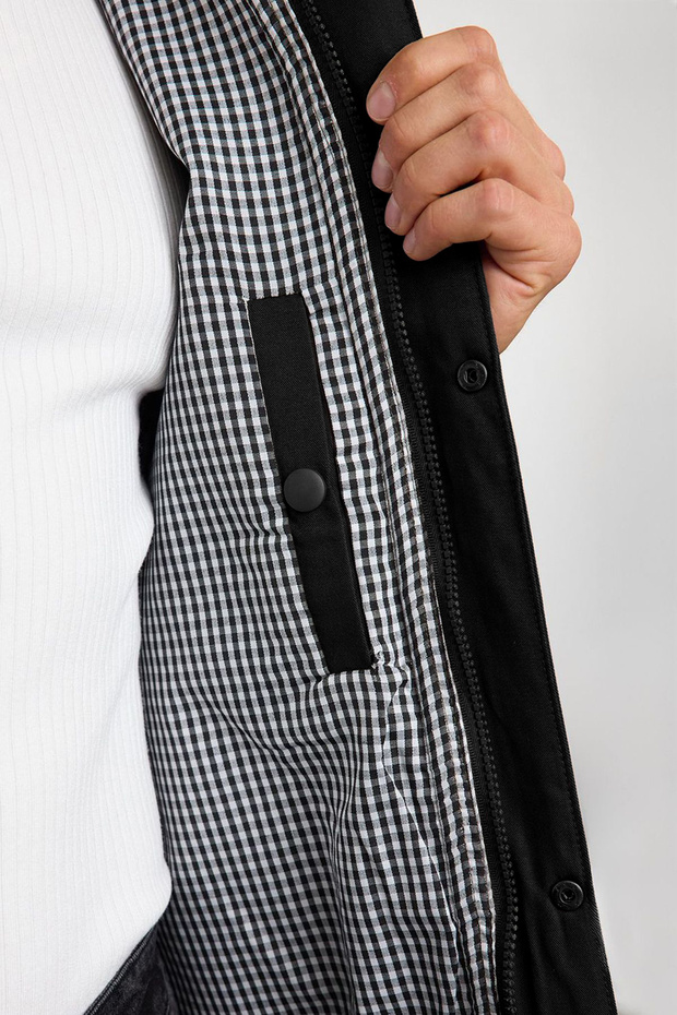 Siyah Regular Fit Kadife Yaka Detaylı Unisex Mevsimlik Mont TMNAW25MO00017 - 8