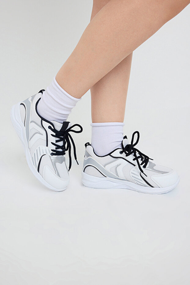 Teen/Unisex Çocuk Beyaz Kontrast Detaylı Hafif Taban Kids Spor Ayakkabı TAKAW26SN00007 - 1