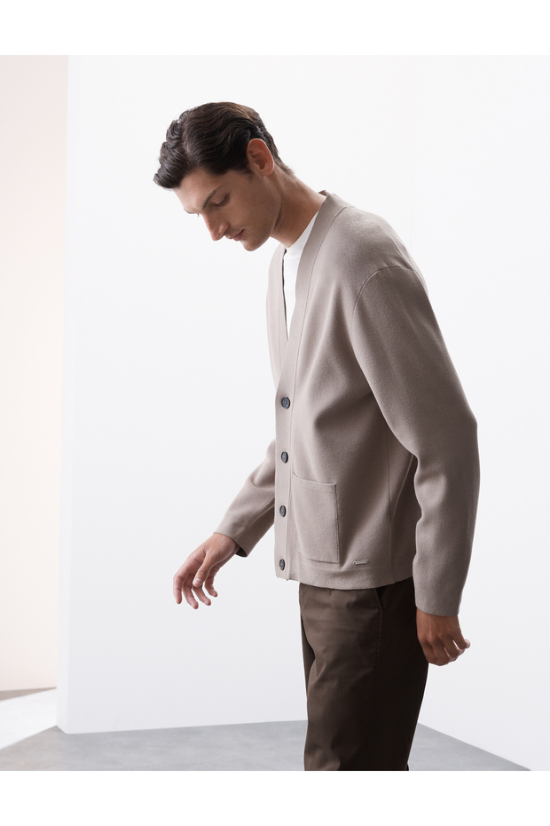 Relaxed Fit V-Yaka Hırka - 3