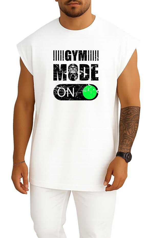 Oversize Gym Fashion on Chest Design Undershirt
