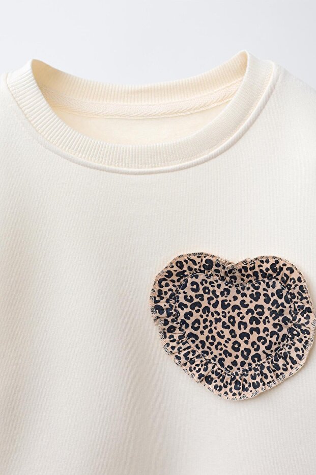 Dívčí bavlněná mikina s aplikací srdce v barvě ecru a leopardí vzorované legíny - 3