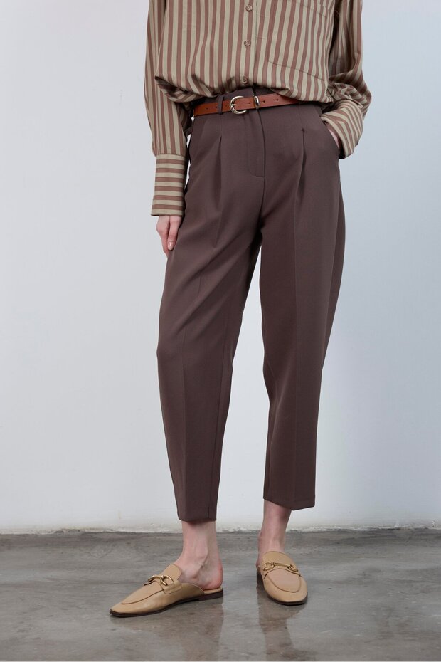 بنطال قماش ممتاز بحزام - 3