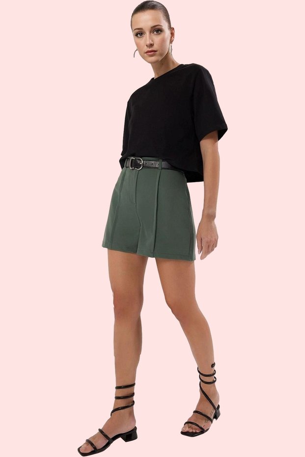 Women's Fashion Rib Detailed Woven Shorts High Waist Pipe Leg Casual Combinations Summer Shorts