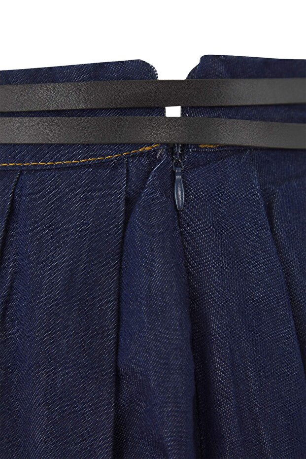 Koyu Mavi Pileli Kemer Detaylı Denim Etek TWOAW26ET00064 - 7