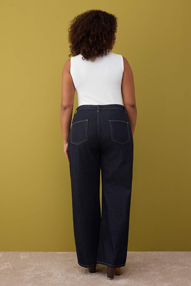 Koyu Mavi Yüksek Bel Kemerli Geniş Paça Denim Büyük Beden Jeans TBBAW26CJ00031 - 5