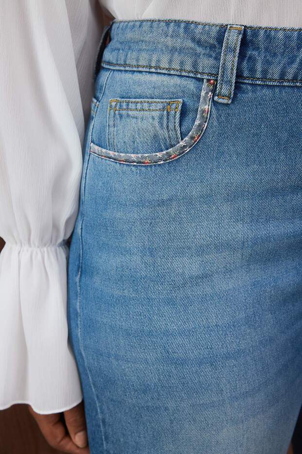 Özel Koleksiyon Mavi Yüksel Bey Cep Detaylı Straight Fit İnce Kumaş Büyük Beden Jeans TBBAW26CJ00021 - 4