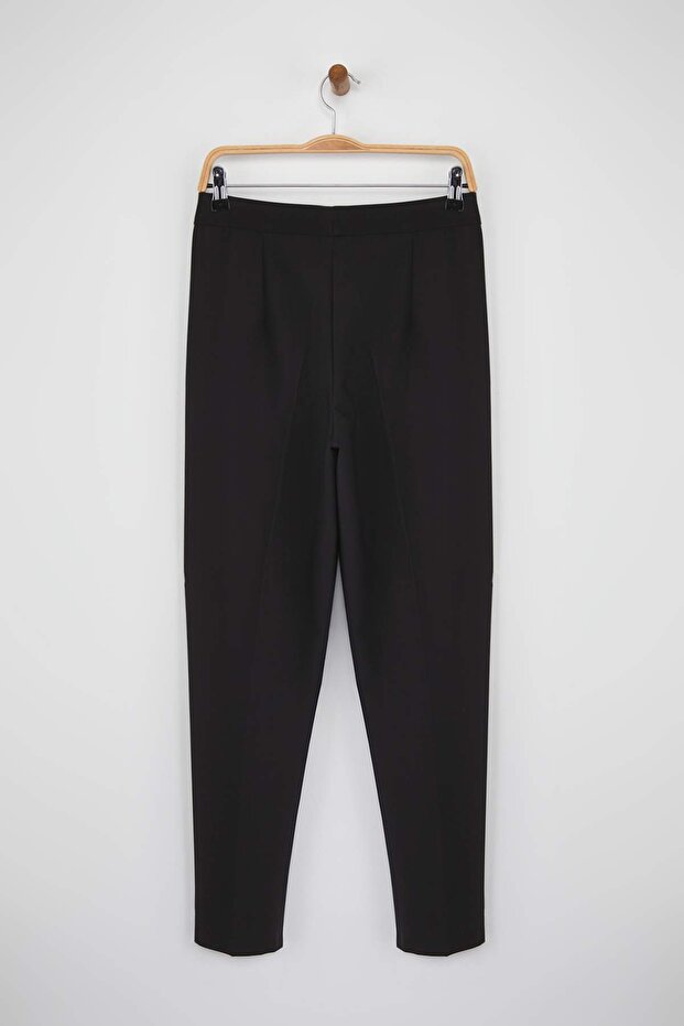 Siyah Paça Düğme Detaylı Wide Leg ve Havuç Olabilen Kumaş Pantolon TWOAW26PL00032 - 9