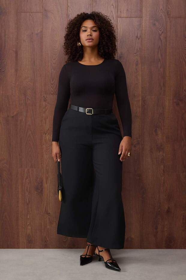 Özel Koleksiyon Siyah Wide Leg Premium Kemerli Büyük Beden Pantolon TBBAW26AR00001 - 1