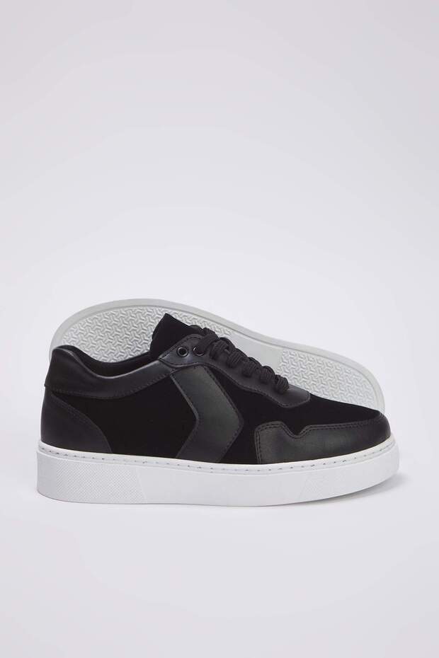 Siyah Süet Deri Bağcıklı Erkek Sneaker
TAKAW26SN00022 - 6