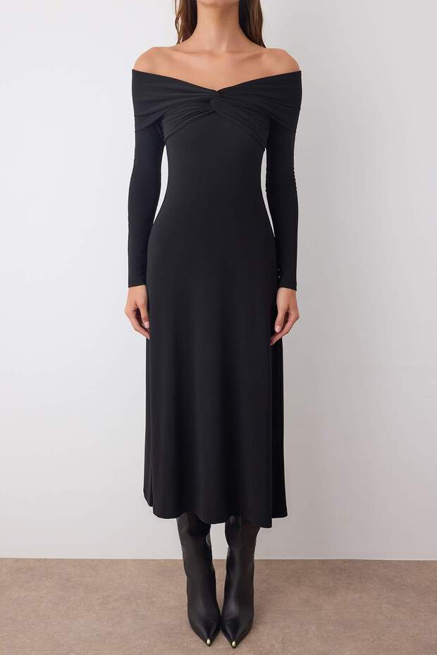 Siyah Carmen Yaka A-line/Çan Açılan Esnek Örme Midi Elbise TWOAW26EL00143 - 3