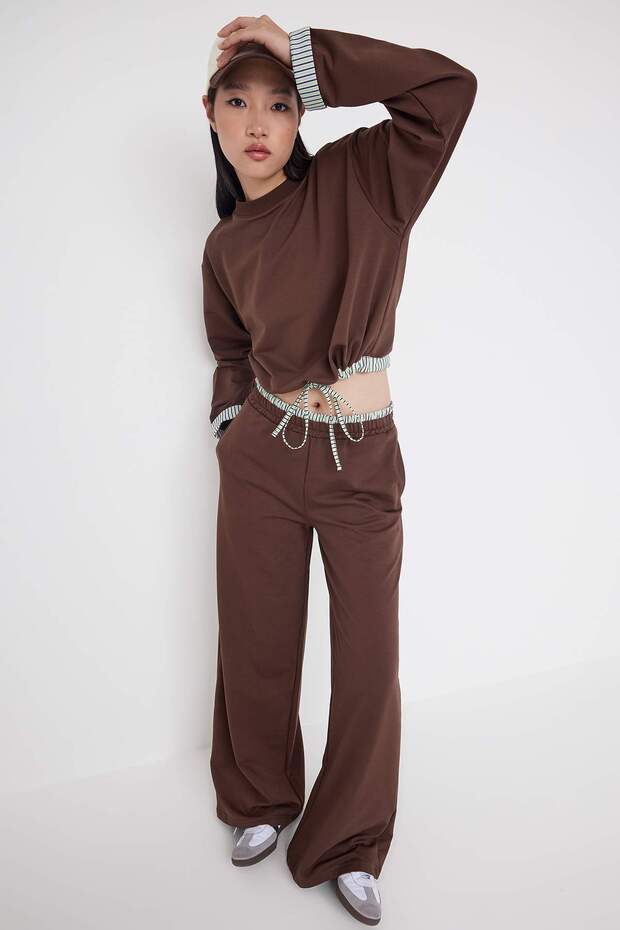Teen Kahverengi Relaxed Kalıp Wide Leg/Geniş Paça Örme Sweatshirt/Alt Eşofman Takımı TWOAW26AU00059 - 2