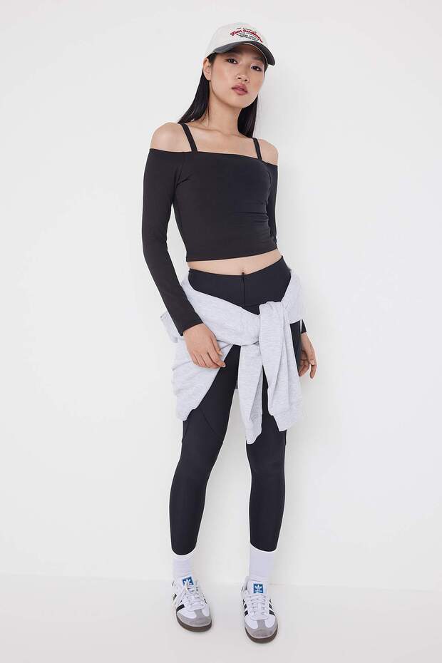 Teen Siyah Soft Fırçalı Kumaş Askı Detaylı İçi Pedli Spor Örme Üst/Bluz THMAW26BZ00003 - 3