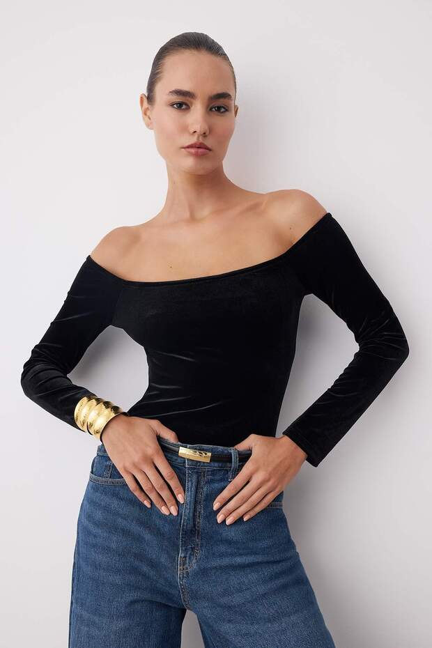 Siyah Carmen Yaka Örme Kadife Party Body TPRAW26BD00015 - 1