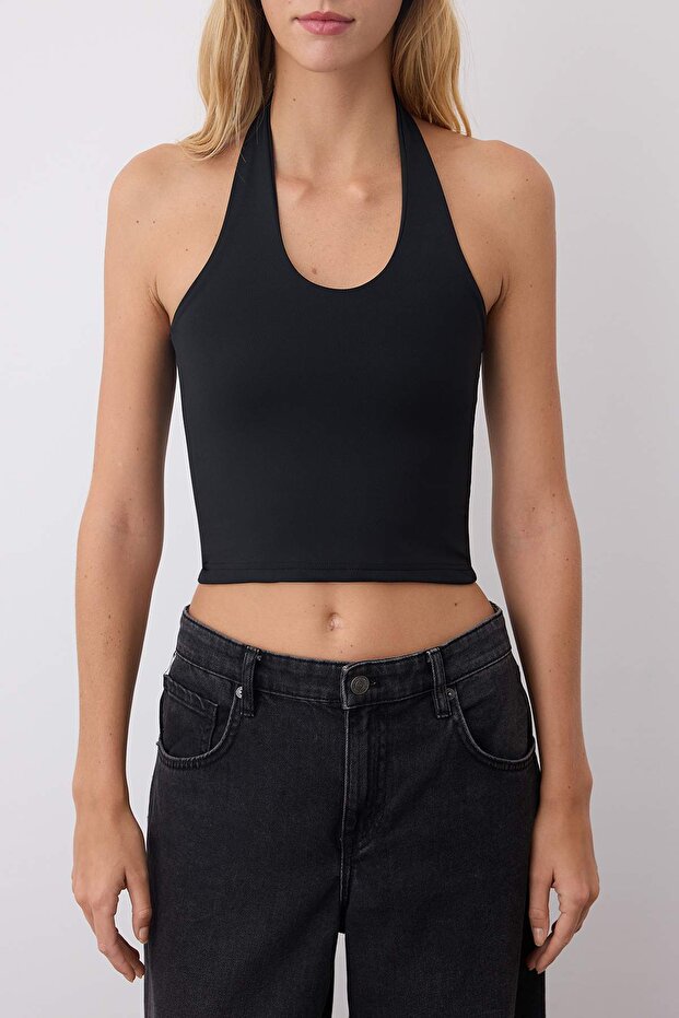 Siyah-Beyaz Boyundan Geçmeli Vücuda Oturan Crop Esnek Örme Bluz TWOAW26BZ00251 - 3