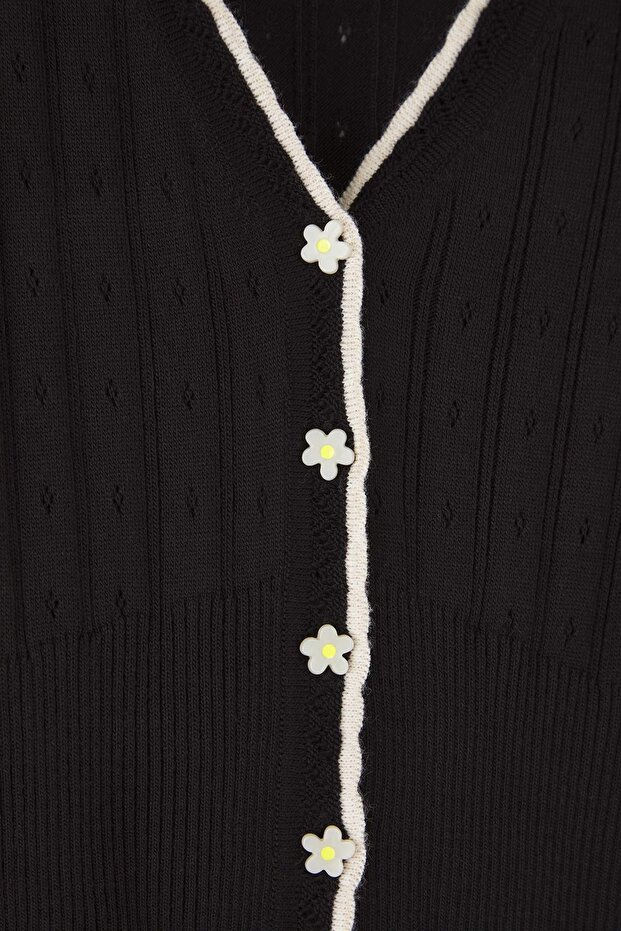 Teen Siyah Ajurlu/Delikli Crop/Kısa Dantel Garnili Detaylı Triko Hırka TWOAW26HI00217 - 7