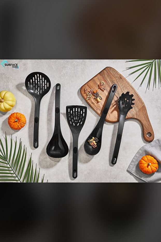 Home Set of 5 Plastic Scoops