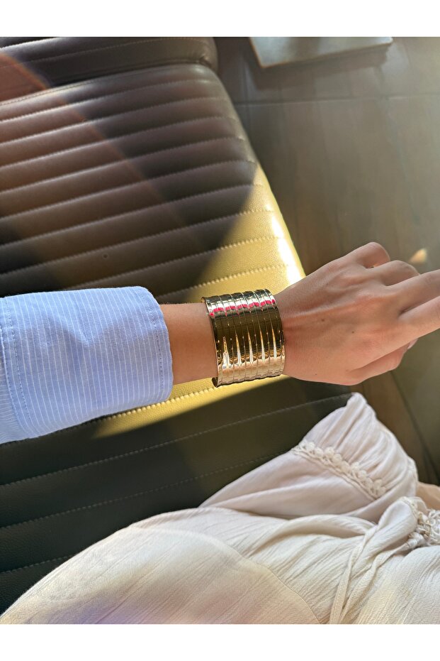 أصفاد سميكة - 1