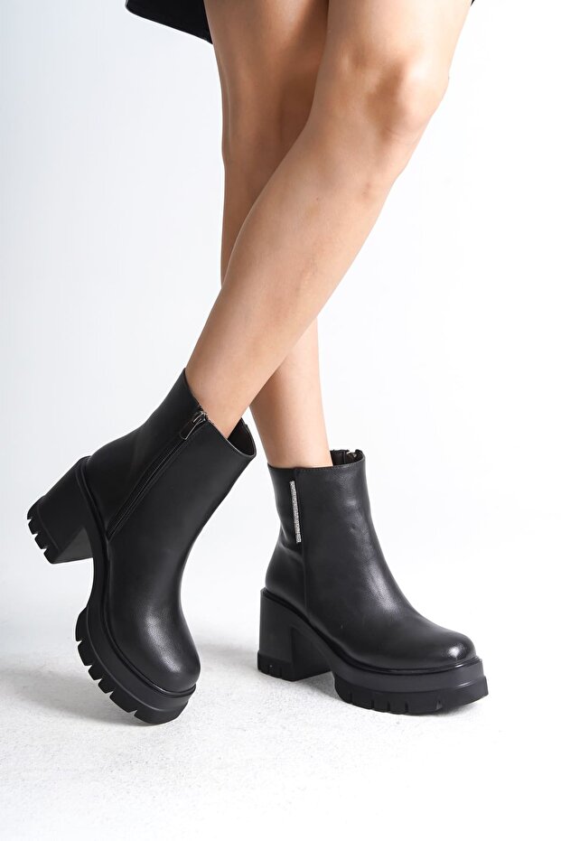 Visby Zippered Orthopedic Thick Heeled Women's Boots - Black