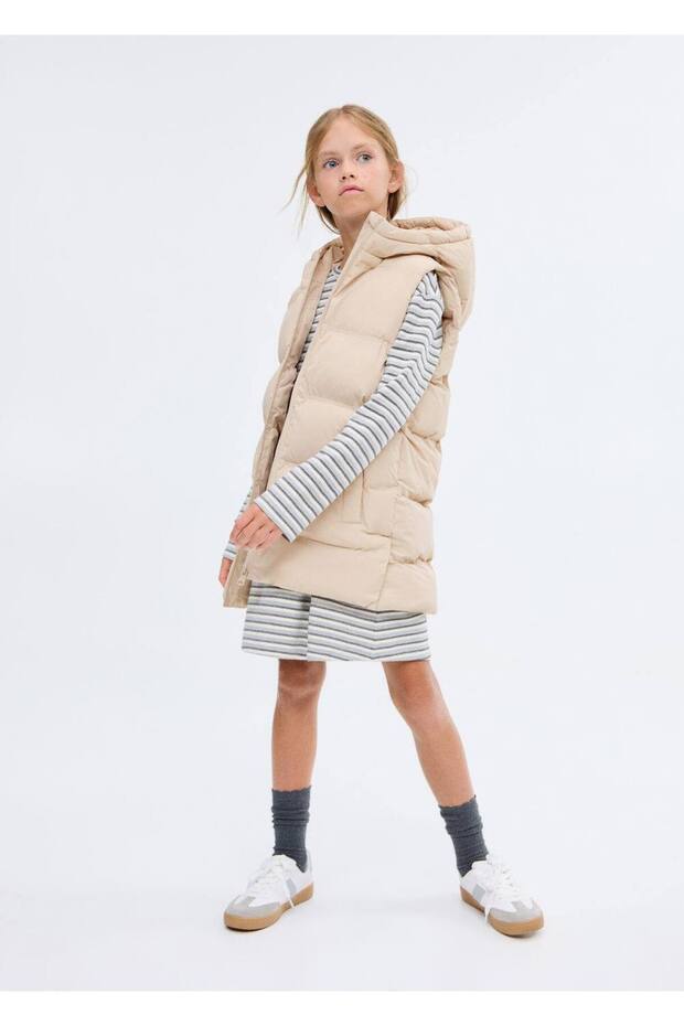 Kapüşonlu kapitone yelek - 2