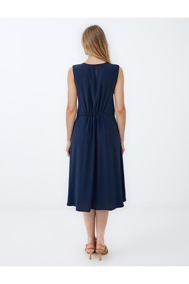 Lacivert Yuvarlak Yaka Kolsuz Dokuma Midi Elbise - 5