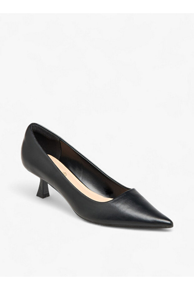 Solid Pointed Toe Shoes with Kitten Heels - 2
