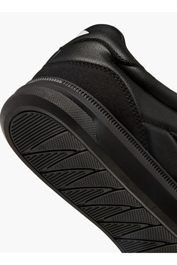 أحذية رياضية رجالية صلبة بأربطة - 5